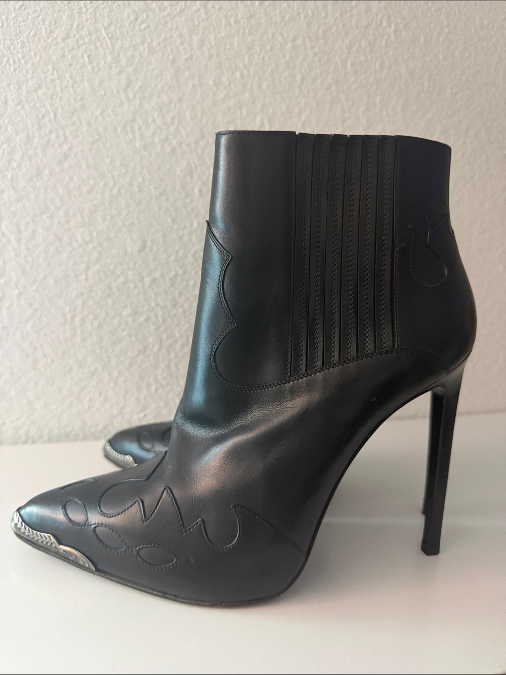 Authentic STUNNING Saint Laurent Black Leather Pointed Toe Stiletto Ankle Boots - Picture 6 of 6